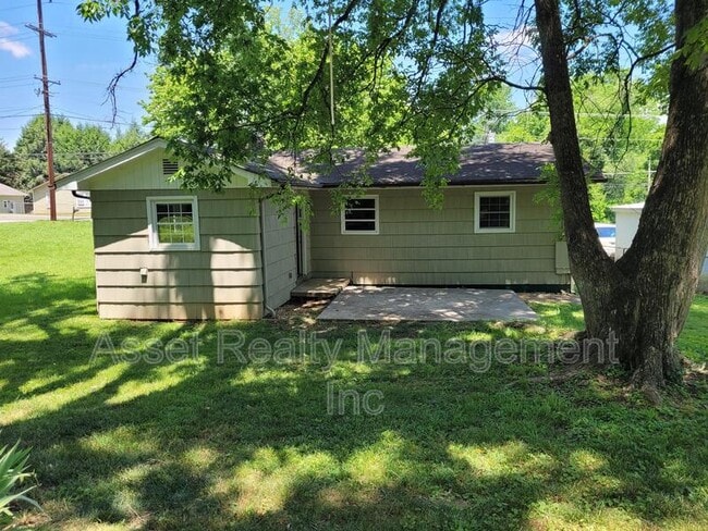 Building Photo - 7212 S Northshore Dr
