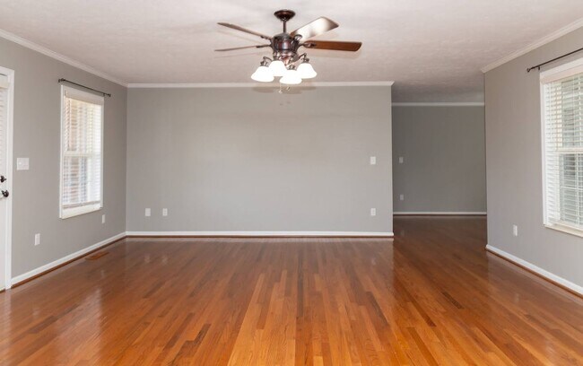 Building Photo - Beautiful!!!! Move in Ready!