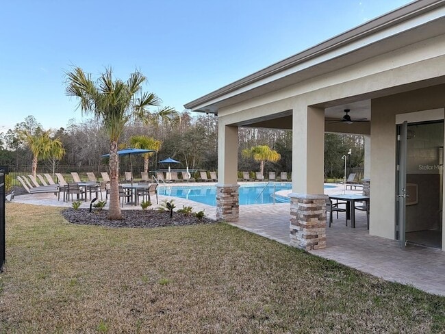 Building Photo - 2724 Skyline Lp