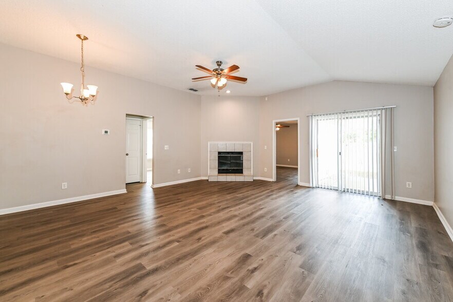 Building Photo - 3578 Caroline Vale Blvd