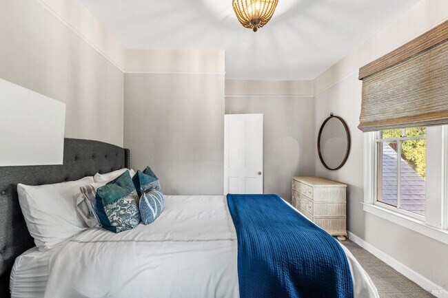 Building Photo - 2850 Silverado Trail N