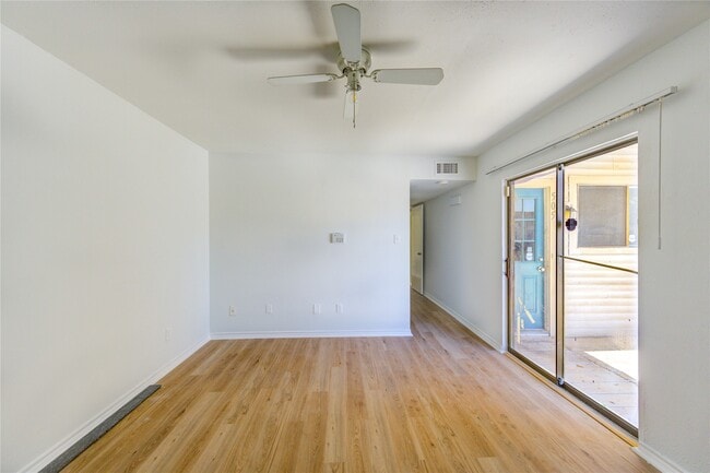 Building Photo - 6401 Deihl Rd