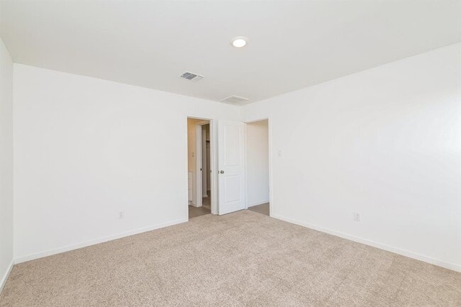 Building Photo - 12512 Huntington Rdg Wy