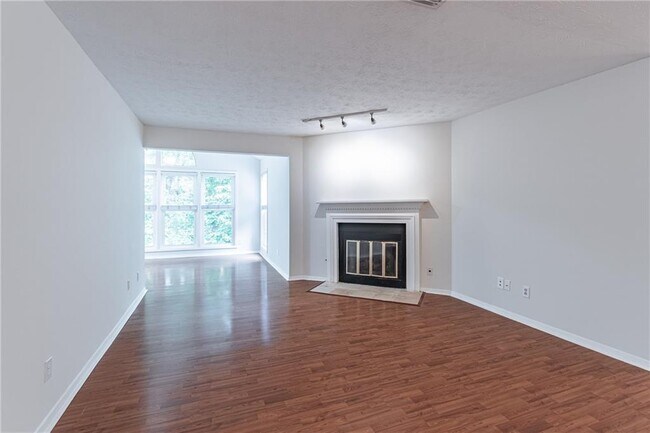 Building Photo - 3007 Canyon Point Cir