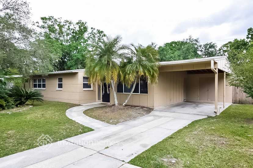 Building Photo - 813 E River Dr