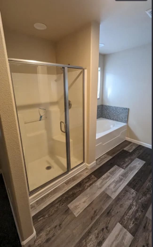 Building Photo - Now Available 3 bedroom| 2 baths 1597sqft home in Fallon! Must See!