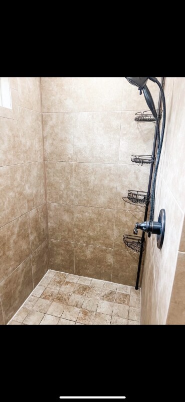 Building Photo - 2410 Salamanca St