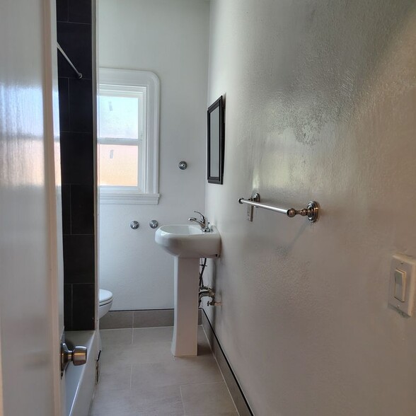 Building Photo - 2684 73rd Ave