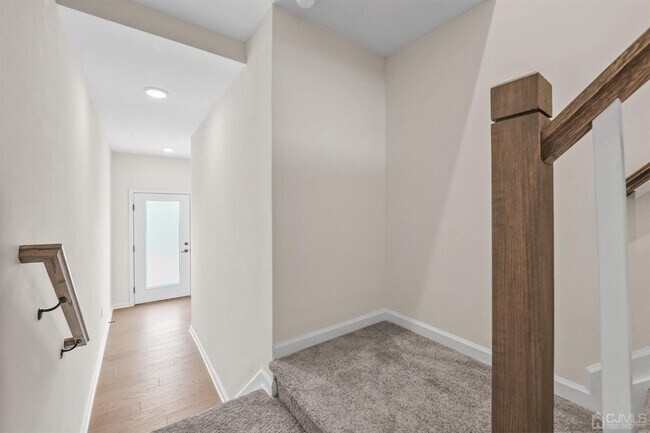 Building Photo - 204 Lyla Ln