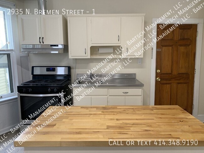 Building Photo - 2935 N Bremen St