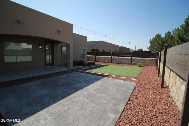 Building Photo - 509 Cedarwood Ave