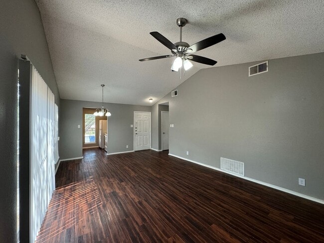 Building Photo - Hambledon