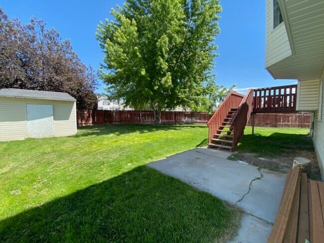 Building Photo - 2022 N 850 W