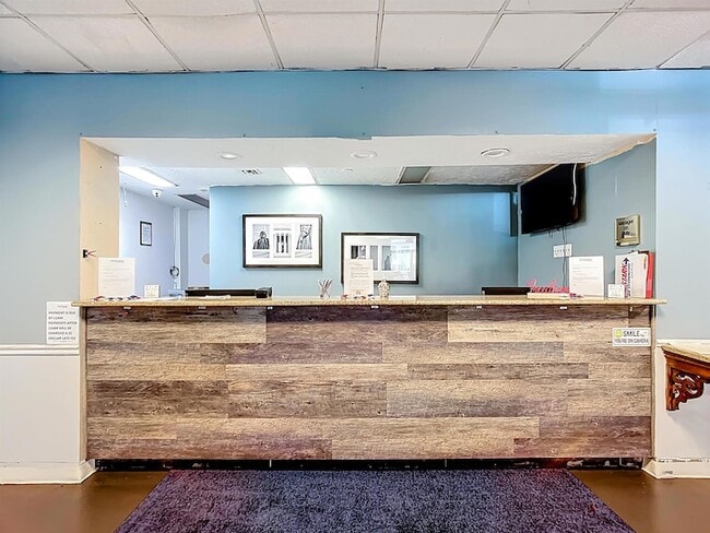 Building Photo - 4645 N Socrum Loop Rd