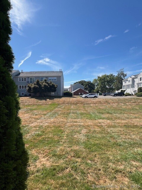 Building Photo - 15 Carriage Path N