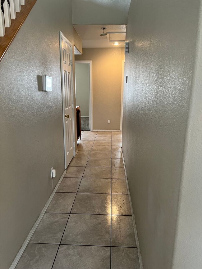 Building Photo - Great 4 Bedroom home in North Las Vegas!