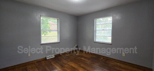 Building Photo - 7430 W Jefferson Blvd