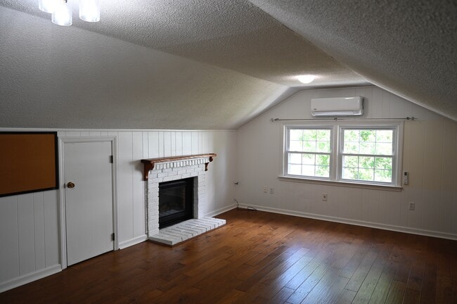 Building Photo - 1265 Penny Cir