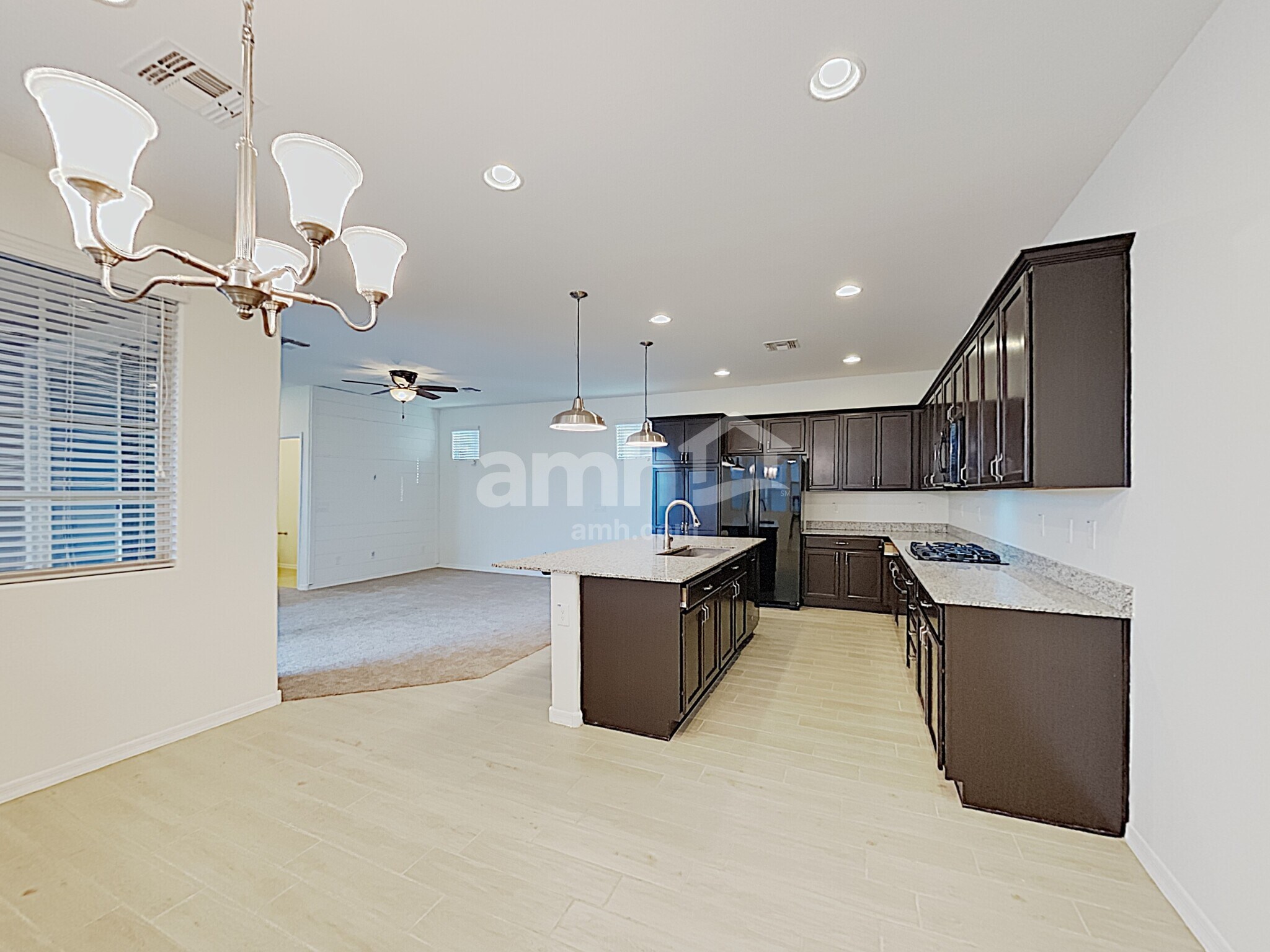 Building Photo - 2264 S Osborn Ln