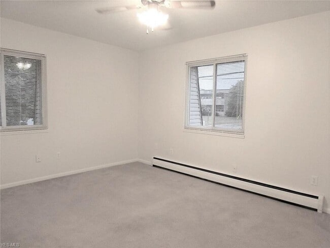 Building Photo - 402 Woodland Ave