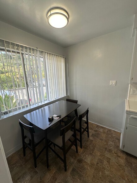 Building Photo - 4335 Don Tomaso Dr