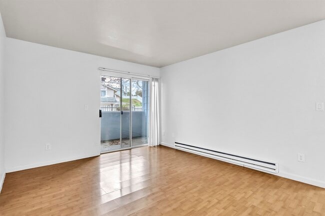 Building Photo - 165 Lighthouse Dr