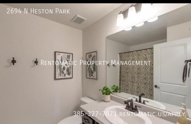 Building Photo - 2694 N Heston Park