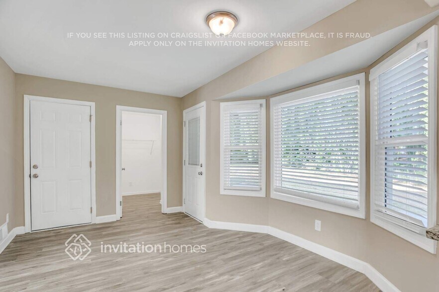 Building Photo - 4252 Hambrick Way