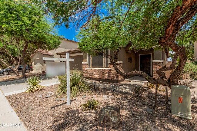 Building Photo - 298 E Diamond Trail