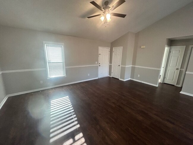 Building Photo - 207 Coronado Rd