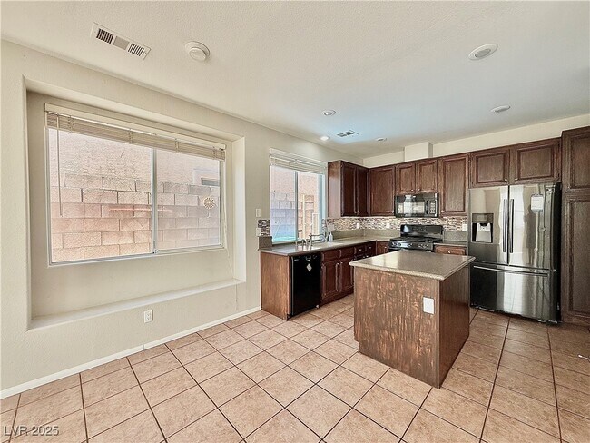 Building Photo - 10653 Turquoise Valley Dr