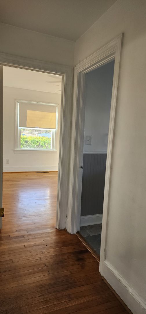 Building Photo - For Rent