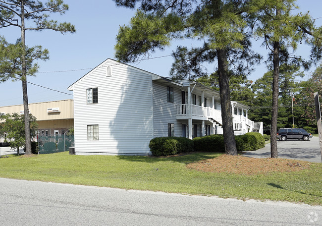 Building Photo - Sandy Lane Apartments