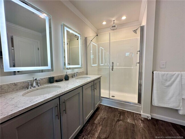 Building Photo - 2506 Heron Way