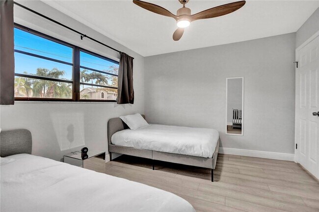 Building Photo - 5170 SW 89th Terrace