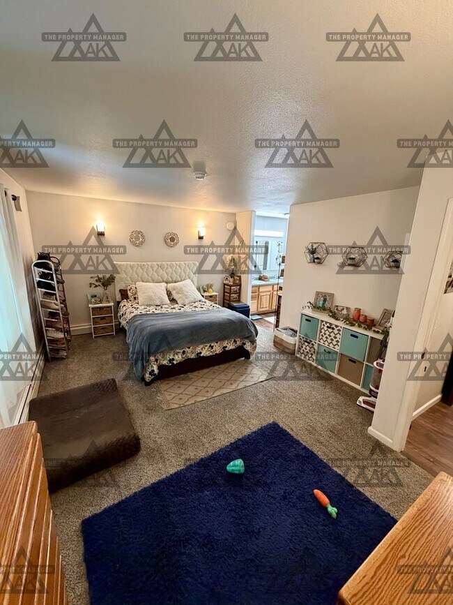 Building Photo - 3BR Home in North Pole | Fenced Yard/Pet Friendly + Garage | Available June 15