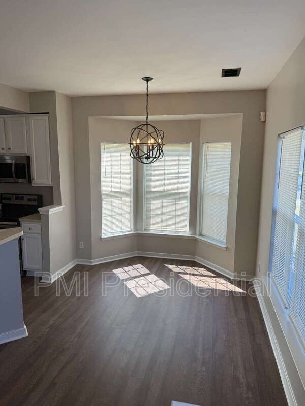 Building Photo - 1213 Magnolia Pointe Blvd