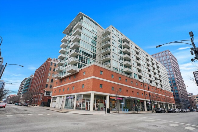 Building Photo - 909 W Washington Blvd