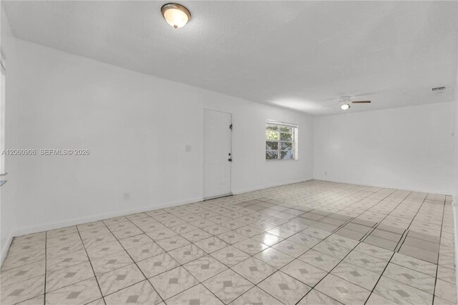 Building Photo - 5742 Garfield St
