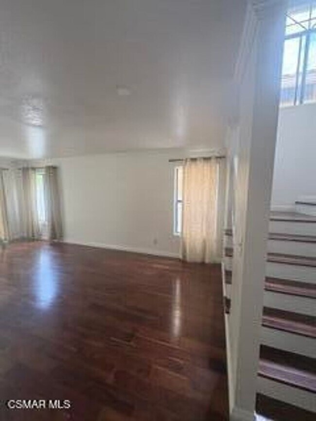 Building Photo - Welcome to this beautifully updated 3-bedroom, 2.5-bathroom home located in one of Calabasas