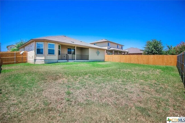 Building Photo - 1023 Sugar Brook Dr