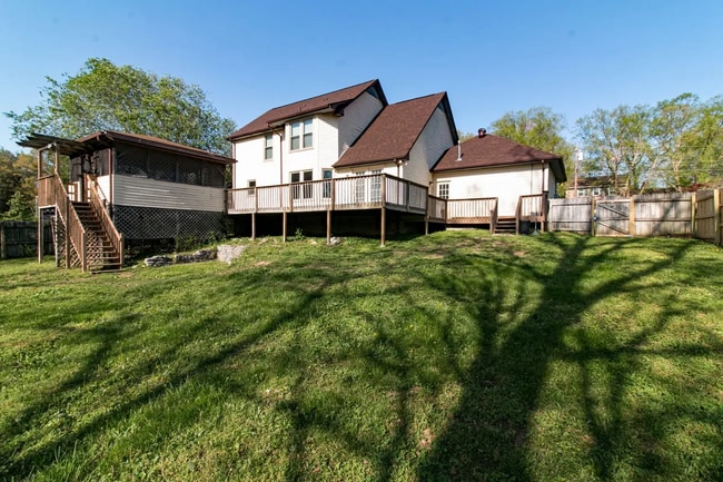 Building Photo - 1122 Rosebrook Dr