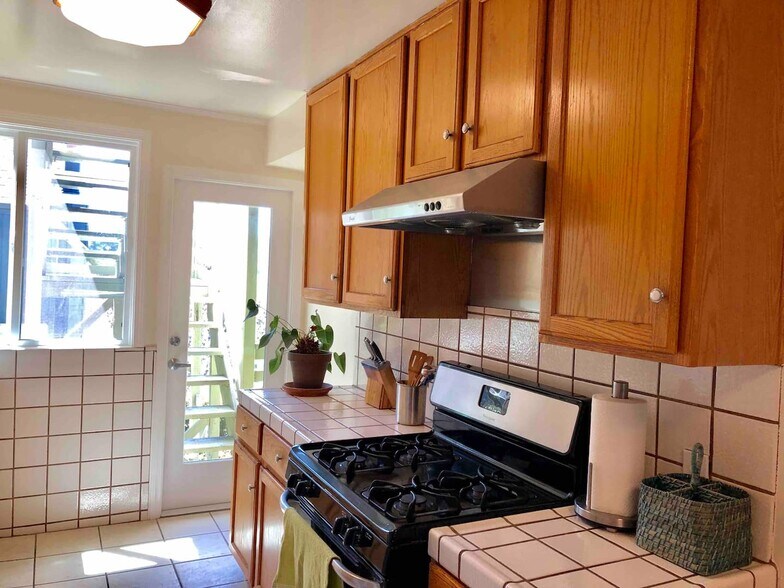 Building Photo - 500 Peralta Ave