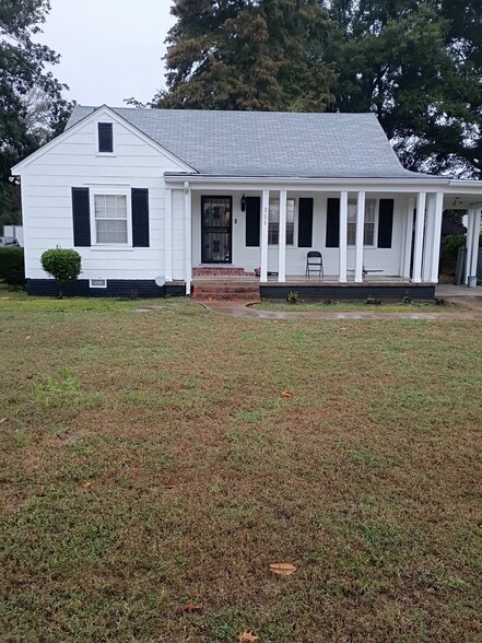 Primary Photo - 951 Mc Allister St