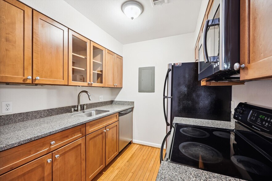 Building Photo - 10703 Hampton Mill Ter