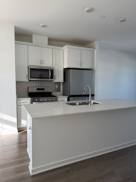 Building Photo - 2167 Yellowstone Blvd