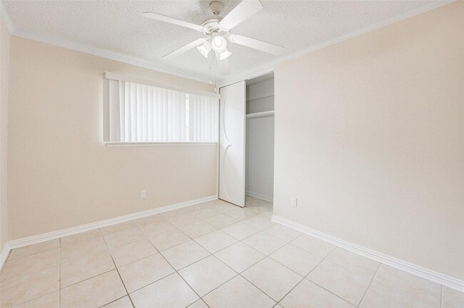 Building Photo - 12028 Mighty Oak Dr