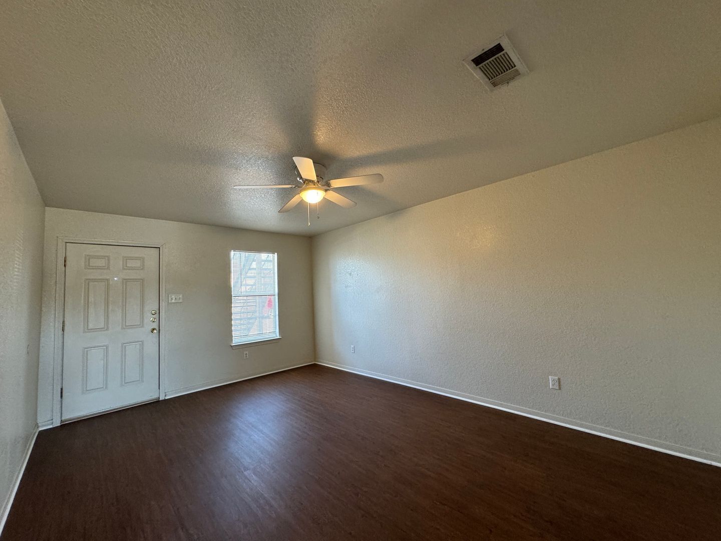 Building Photo - 3301 Barcelona Dr