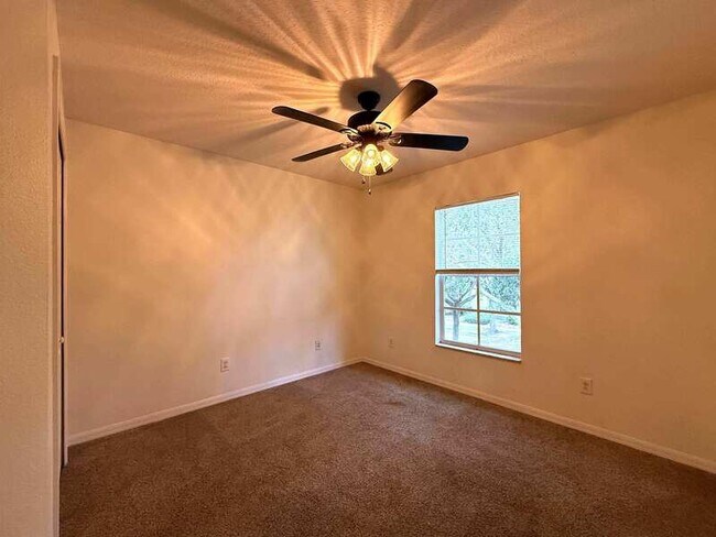 Building Photo - 16221 Bridgewalk Dr