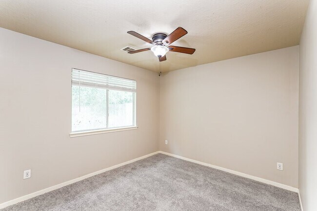 Building Photo - 1710 Leafhopper Ln